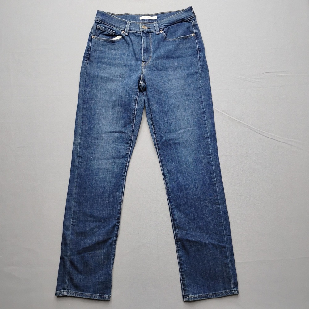 Levis‎ Classic Straight Leg Jeans Blue Medium Wash  Size 4M